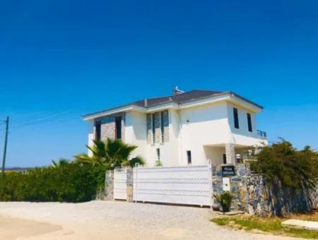 Luxusvilla Zum Verkauf In Yesiltepe