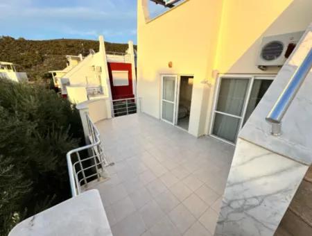 2 1 Villas For Sale In A Complex In Akbukte