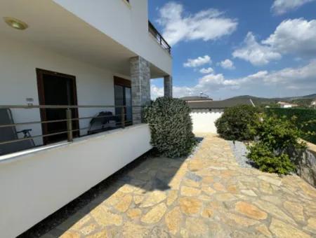 Didim Yeşiltepe De  Havuzlu Eşyalı Satılık Villa