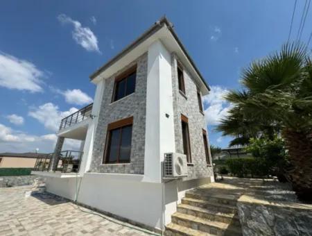 Didim Yeşiltepe De  Havuzlu Eşyalı Satılık Villa