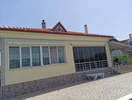 Yeşiltepede Satilik Eşyalı   3+1 Villa