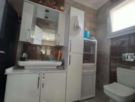 Yeşiltepede Satilik Eşyalı   3+1 Villa